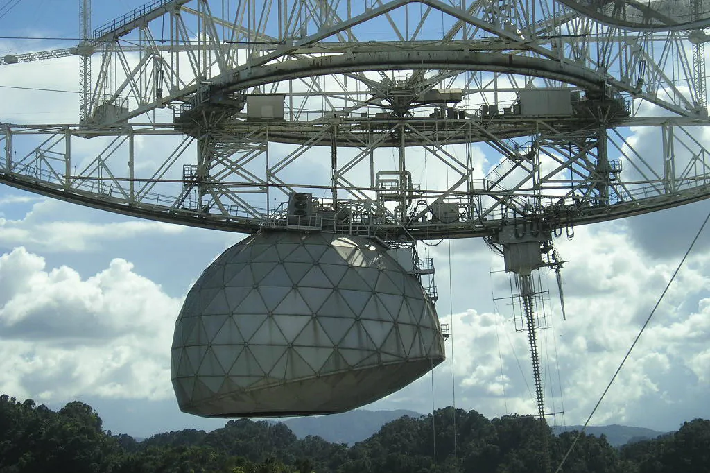 Arecibo Observatory in Puetro Rico. (Alessandro Cai via Wikimedia Commons)