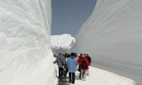Sukayu Onsen, Japan: Snowiest Place on Earth (Video)