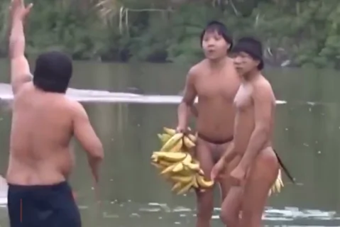 Rare Interaction With Amazon Tribe (Video)