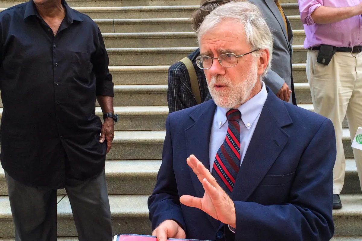Green Party gubernatorial candidate Howie Hawkins on the steps of Tweed Courthouse in lower Manhattan, New York, on August 4, 2014. (Jonathan Zhou/Epoch Times)