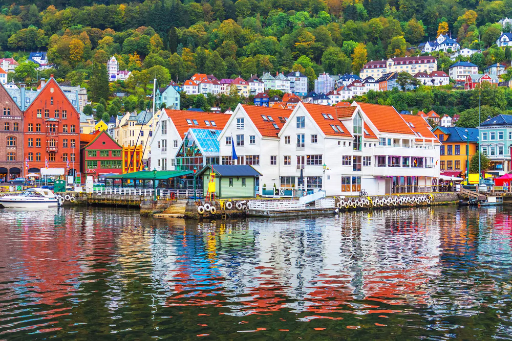 Panorama of the Old Town pier architecture of Bryggen in Bergen, Norway. (*Shutterstock)