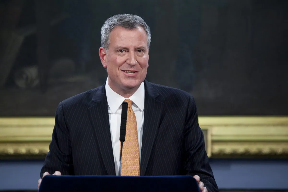 In this fie photo, Mayor Bill de Blasio announces the members of the City Hall press office at a conference in the City Hall Blue Room, New York City, on Jan. 7, 2014. (Samira Bouaou/Epoch Times)