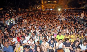 Hong Kongers Struggling in the Dark