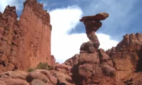 250-Million-Year-Old Iconic Rock Has Fallen (Video)