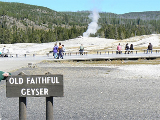 Everyone loves the Old Faithful geyser. (Go Nomad)