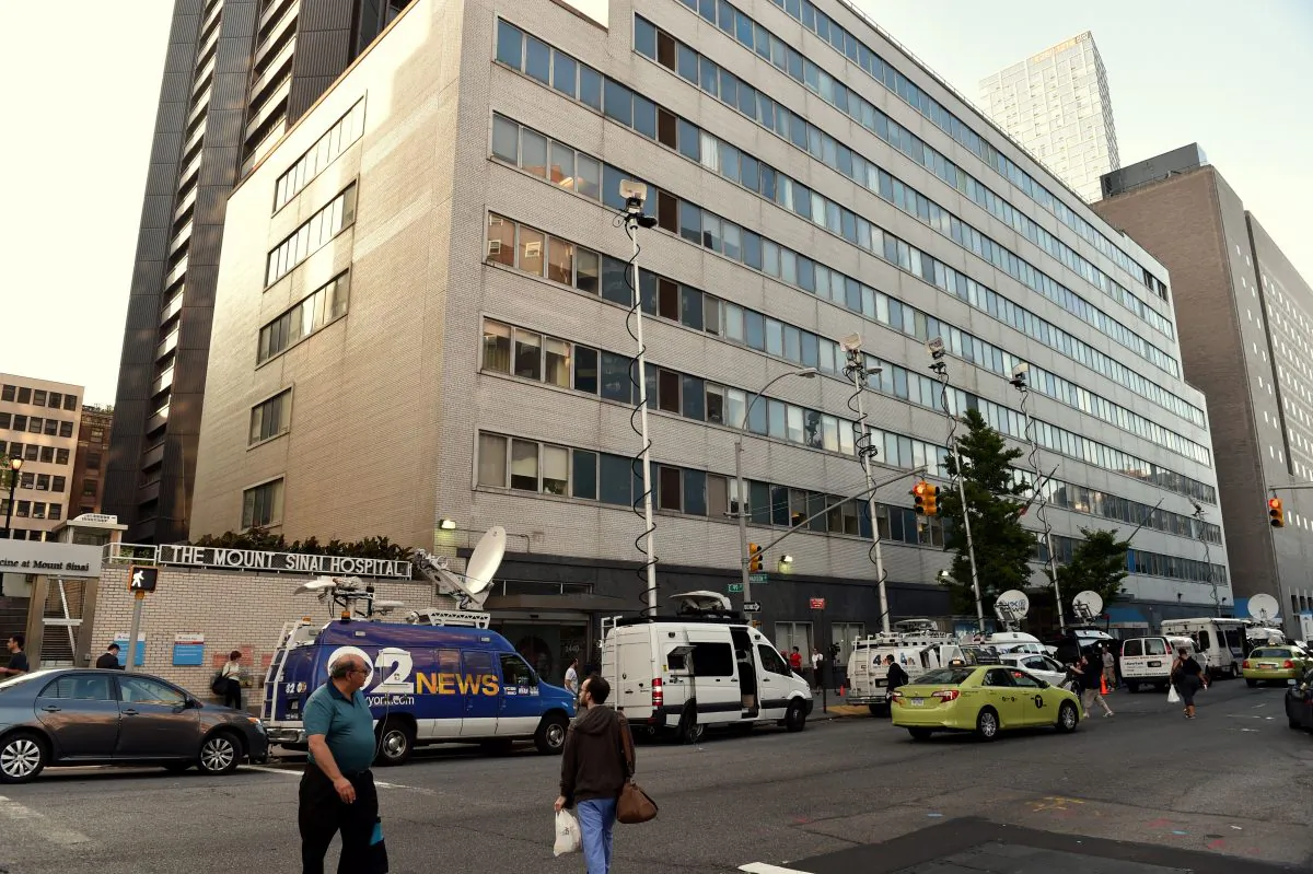 Mount Sinai Hospital in New York, after officials announced a male patient who recently traveled to West Africa was being tested for the Ebola virus, on Aug. 4, 2014. (Stan Honda/AFP/Getty Images)