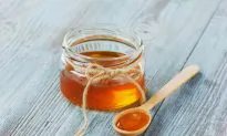 5 Natural Antibiotics that Fight Illness and Promote Health