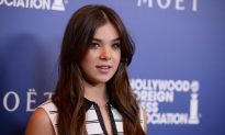 Hailee Steinfeld, Nick Jonas, Jenny Slate Talk Cyber Bullying After Zelda Williams Deletes Twitter Account