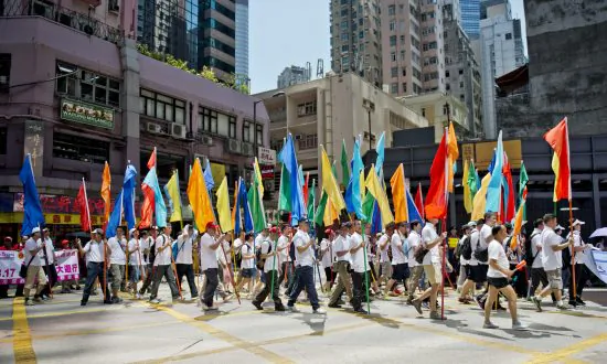 Pro-Beijing Protesters in Hong Kong Receive Cash for Marching