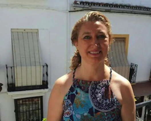 Marbella (Málaga), Spain: Susana Lorenzo Segovia, 49, Lawyer: The topic of energy fascinates me because, as we already know, it is neither created nor destroyed—it’s only transformed. Photovoltaic energy, an environmental innovation, seems like a good idea for use in rural dwellings where general electricity isn’t available. Photovoltaic energy is solar radiation transformed into electricity. It is an endless, clean, renewable, and considerate with the environment. It reduces gas emissions and it’s self-sufficient. It excites me to think that we can protect our planet from climate change, fulfilling and carrying out our commitments for future generations.
