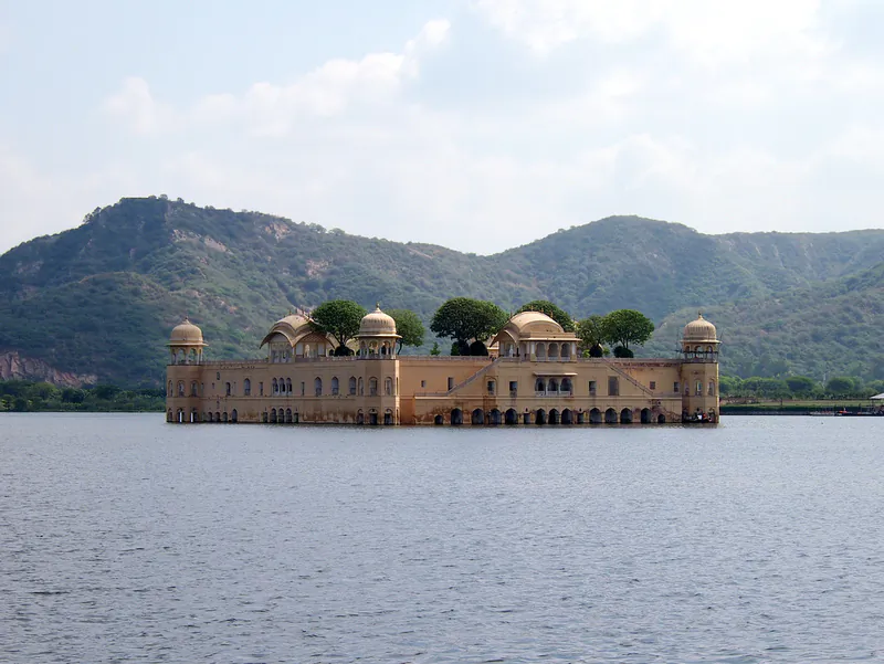 Jal Mahal (James Clark, Nomadic Notes)