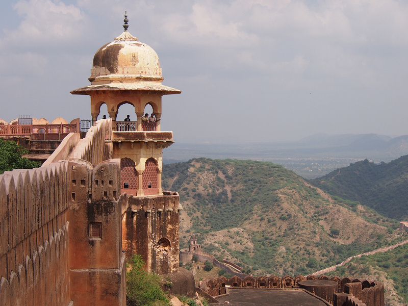Jaigarh Fort Wall (James Clark, Nomadic Notes)