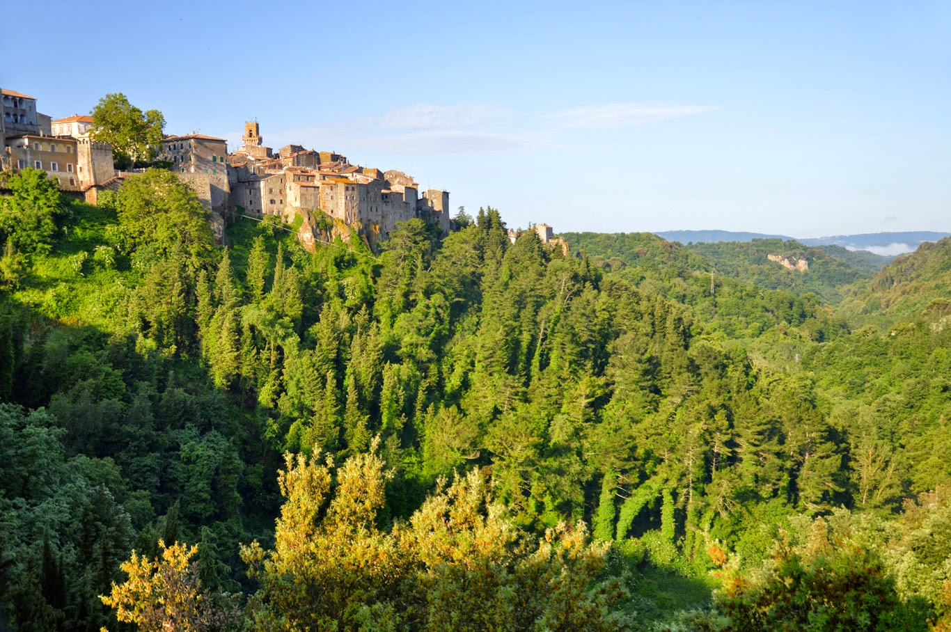 Pitigliano - surroundings(Tomasz Lisowski, Adventurous Travels)