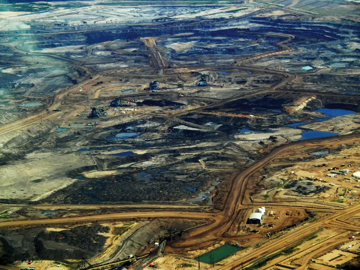 Alberta tar sands. (Photo courtesy of Dru Oja Jay, Dominion)
