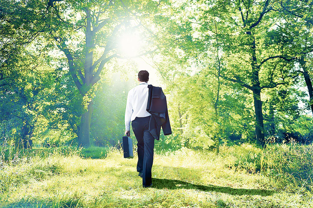 Take a walk on your lunch break. (Robert Churchill/iStock/ThinkStock)