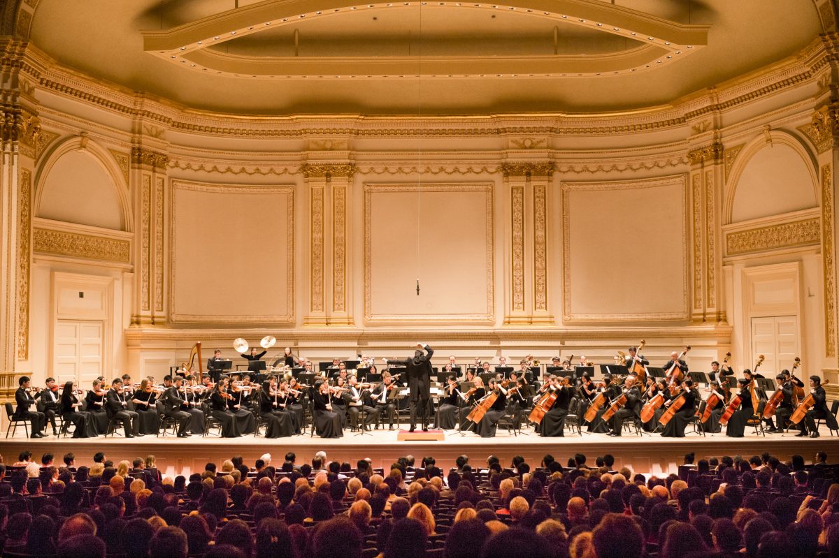 Shen Yun Symphony Orchestra performing at Carnegie Hall in New York on Oct. 5, 2013. (Dai Bing/Epoch Times)