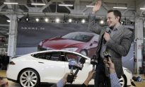 Tesla’s Offer to Buy SolarCity Puzzles Wall Street