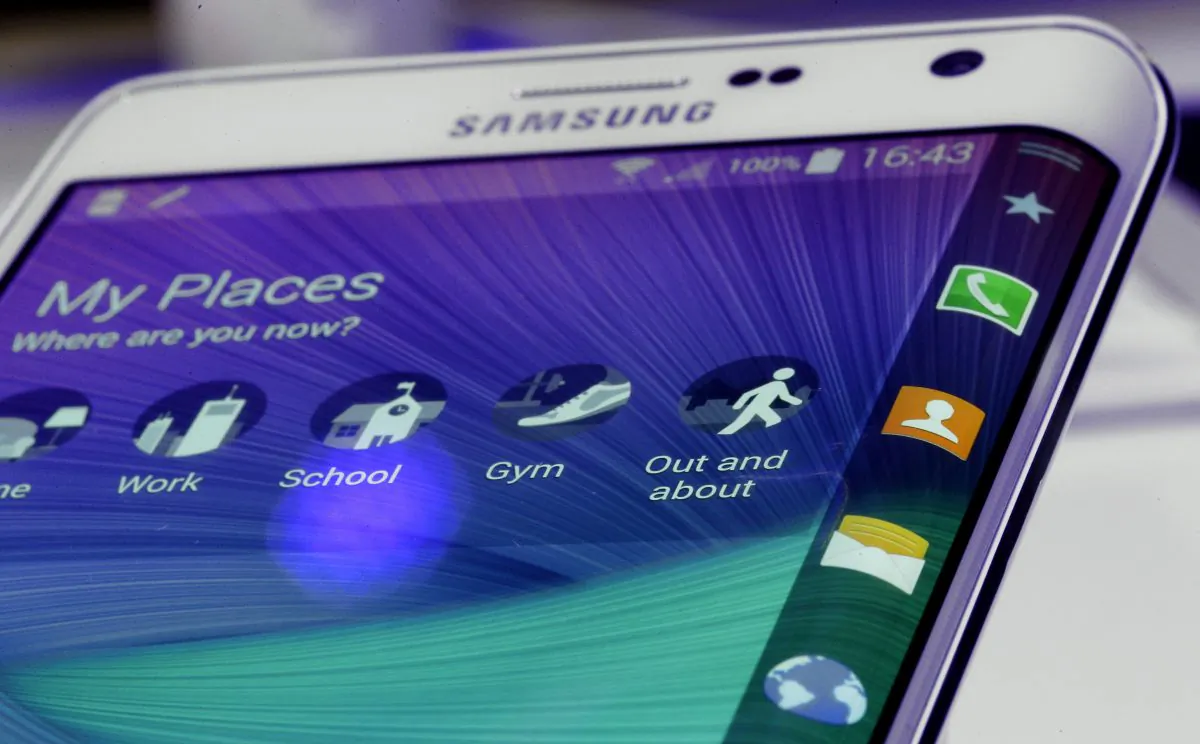 Galaxy Note Edge (AP Photo/Michael Sohn)