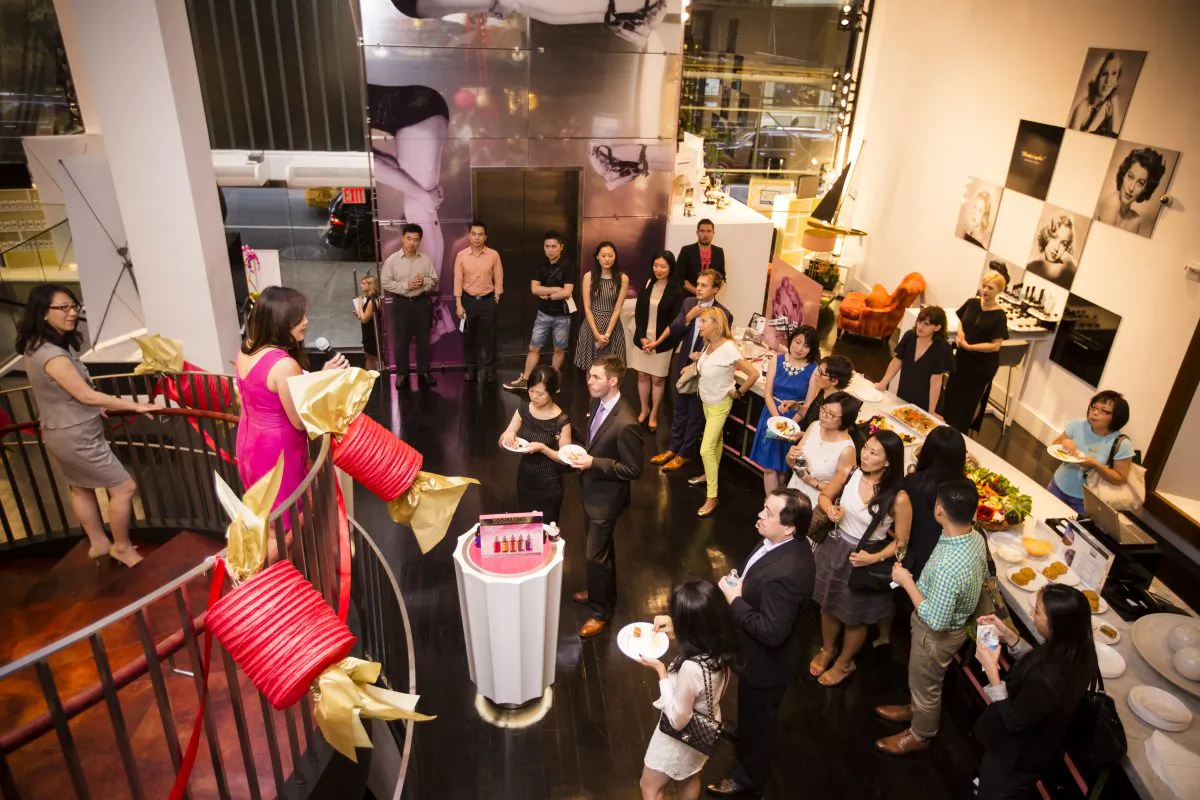 A panoramic view of a Moon Festival cocktail party held by skincare company Erno Lazlo in SoHo, on Sept. 4. (Edward Dai/Epoch Times)