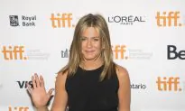 Jennifer Aniston Provides a Glimpse Into Her Relationship With Justin Theroux