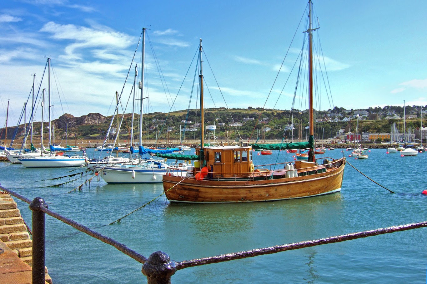 Howth harbor (Tomasz Lisowski, Adventurous Travels)