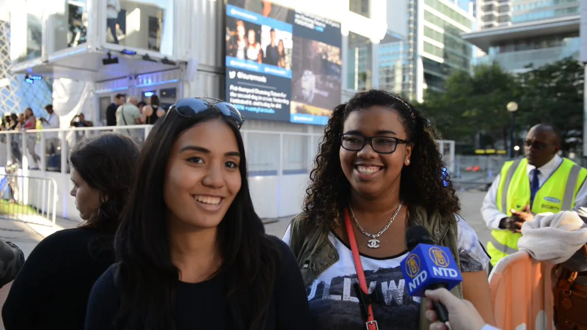 Superfans Katrina Sison and Rebecca Jones waited four hours to see Channing Tatum when he arrived for the TIFF premiere of "Foxcatcher" at the Roy Thomson Hall in Toronto on Monday, Sept. 8, 2014. (Matthew Little/Epoch Times) 