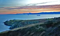 Howth – The Harbour, Peninsula and Cliffs, county Dublin, Ireland