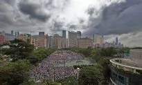 Chinese Regime Powerless to Fix Hong Kong’s Situation