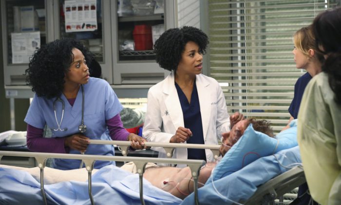 Jerrika Hinton as Stephanie Edwards, Kelly McCreary as Maggie Pierce and Ellen Pompeo as Meredith Grey in Grey's Anatomy season 11 episode 1. (ABC)