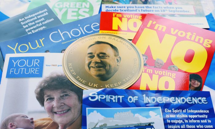 Scottish independence information leaflets are placed on a table on Aug. 25, 2014, in Glasgow, Scotland. The independence referendum will take place on Sept. 18. (Jeff J Mitchell/Getty Images)
