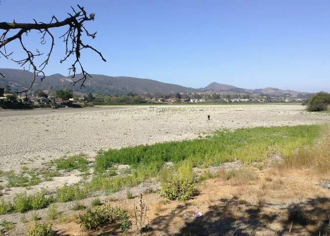 Laguna Lake Sept 9, 2014 (docentjoyce, CC BY 2.0)
