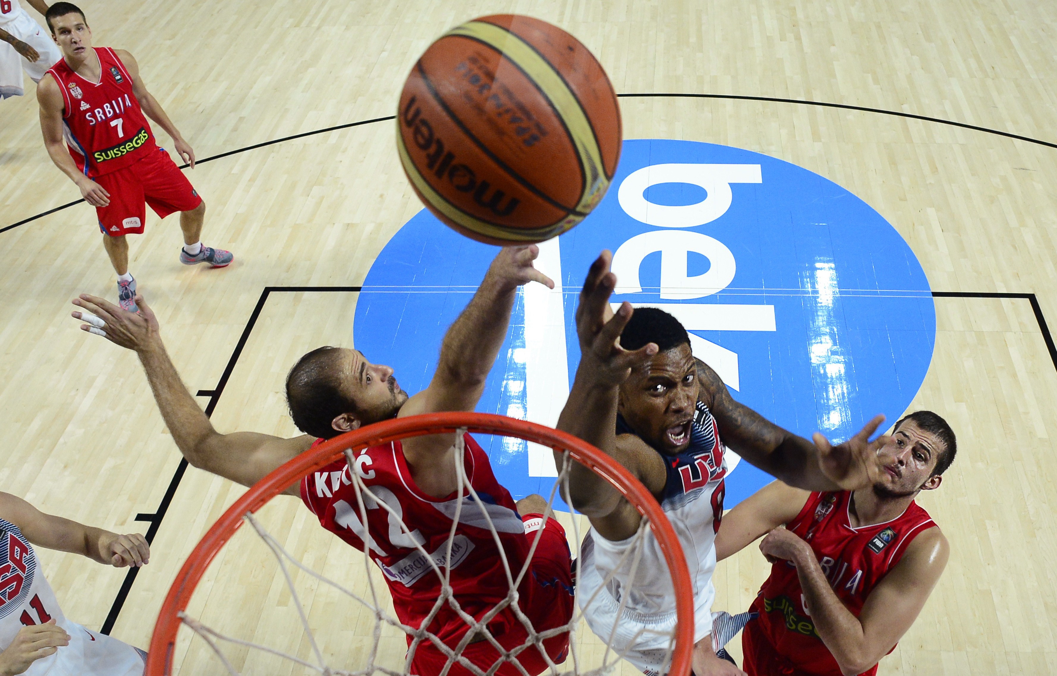 Баскетбол сегодня результаты мужчины. Сборная США по баскетболу 2014. Игра баскетбол.