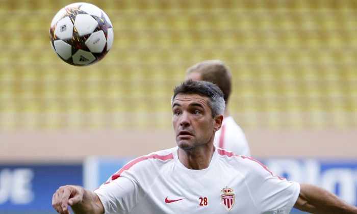 Monaco's French midfielder Jeremy Toulalan takes part in a training session on the eve of the Champions League football match opposing Monaco (ASM) to Bayer Leverkusen on September 15, 2014 at the 'Louis II Stadium' in Monaco. (VALERY HACHE/AFP/Getty Images)