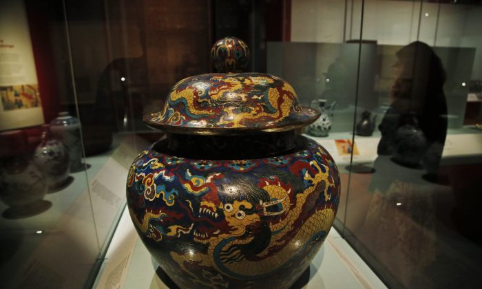A Ming dynasty jar at an exhibition at the British Museum in central London, Sept. 15, 2014. (AP Photo/Lefteris Pitarakis)