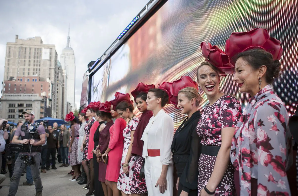 Models showcase Eva Mendes's second fall collection at the Flatiron Plaza in Manhattan, New York, Sept. 16, 2014. (Samira Bouaou/Epoch Times)