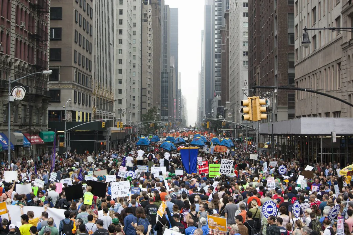 Around 310,000 attendees were at the People's Climate March in Manhattan, New York, Sept. 21, 2014. (Samira Bouaou/Epoch Times)