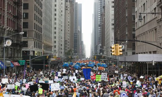 Officer Dead in Car Accident on Way to Climate March