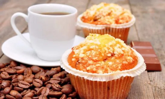 How to Make: Rhubarb and White Chocolate Muffins (Video)