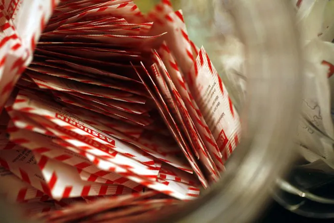 Artificial Sweetener (Wikimedia-commons)