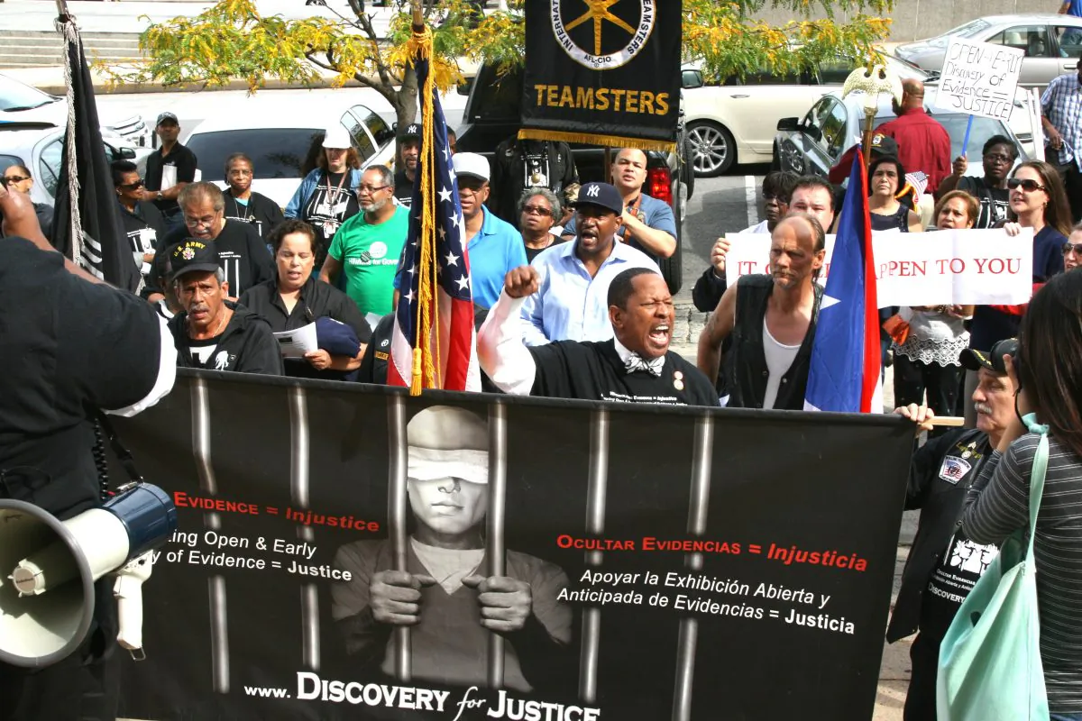 Community leaders gather to demand reforms and prevent more wrongful convictions in the Bronx, N.Y., on Monday, Sept. 29, 2014. (Shannon Liao/Epoch Times)