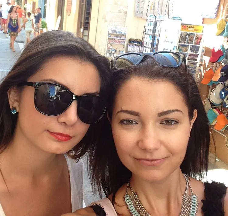 Diana & Roxy shopping on Crete