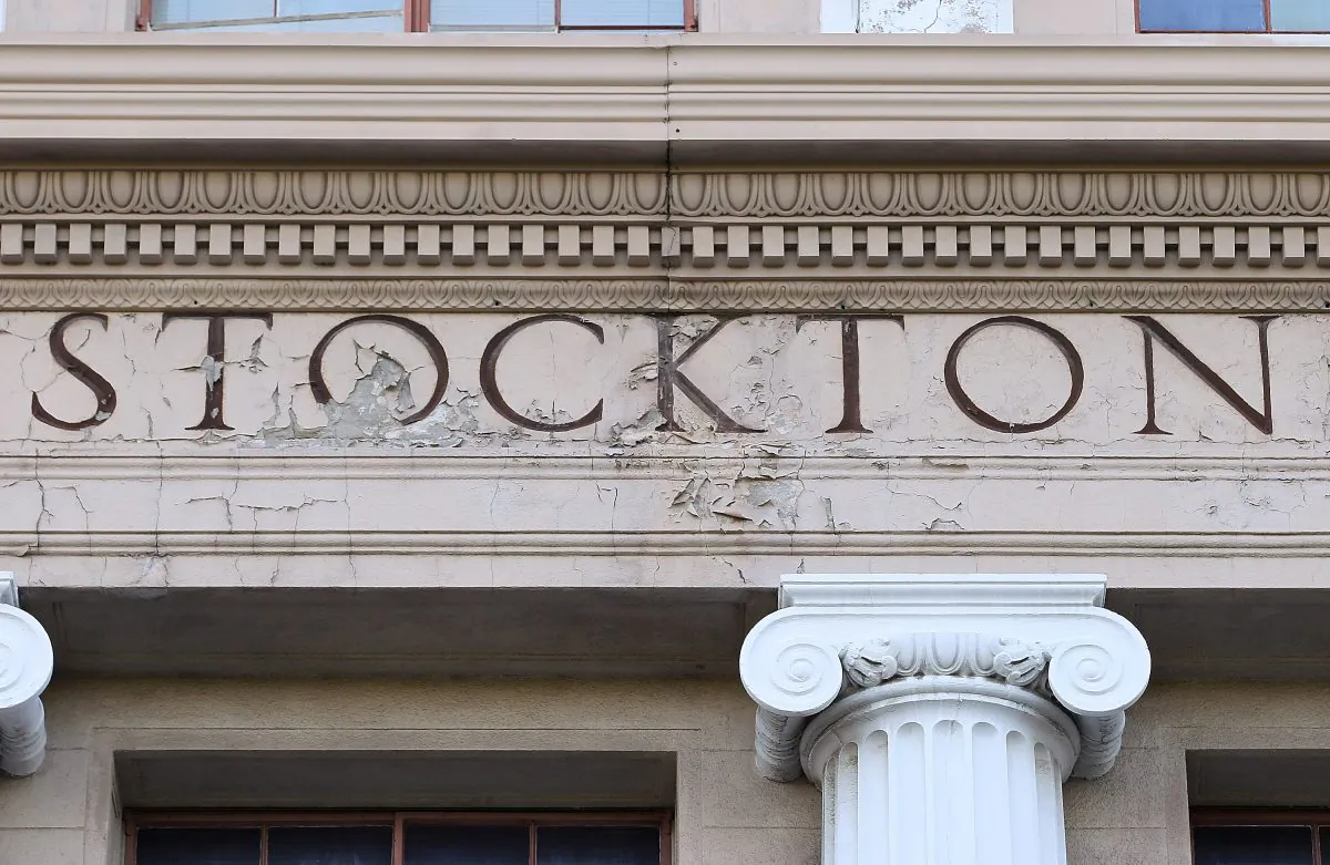 An aging sign is seen at Stockton City Hall on June 27, 2012, in Stockton, California. (Justin Sullivan/Getty Images)