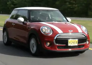 Video: 2014 MINI Cooper Hardtop Review
