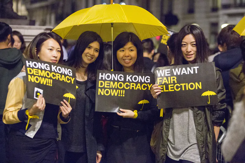 More than 3,000 people gather in front of the Chinese embassy in London to express solidarity for the pro-democracy movement in Hong Kong. (Simon Gross/Epoch Times)