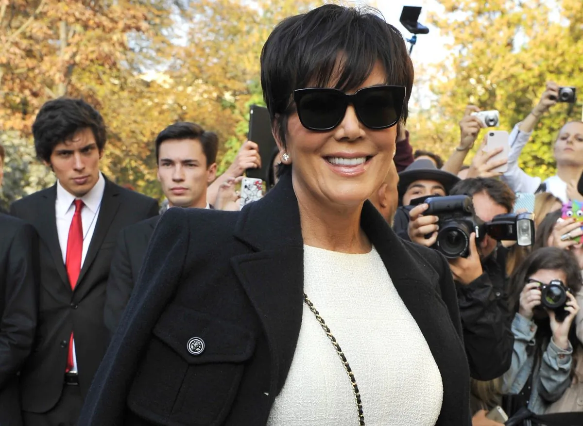 Kris Jenner arrives at Chanel's Spring/Summer 2015 ready-to-wear fashion collection presented in Paris, France, Tuesday, Sept. 30, 2014. (AP Photo/Zacharie Scheurer)