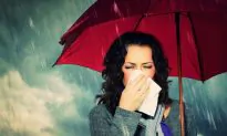 This Is How Long Strep Throat Is Contagious (And Some Natural Strep Remedies)