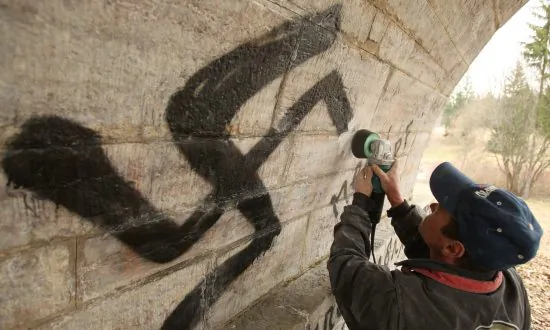Australian State Passes Bill to Ban Nazi Symbols