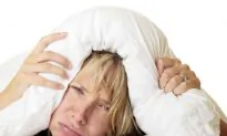How to Avoid Jet Lag and Sleep Easily on Planes