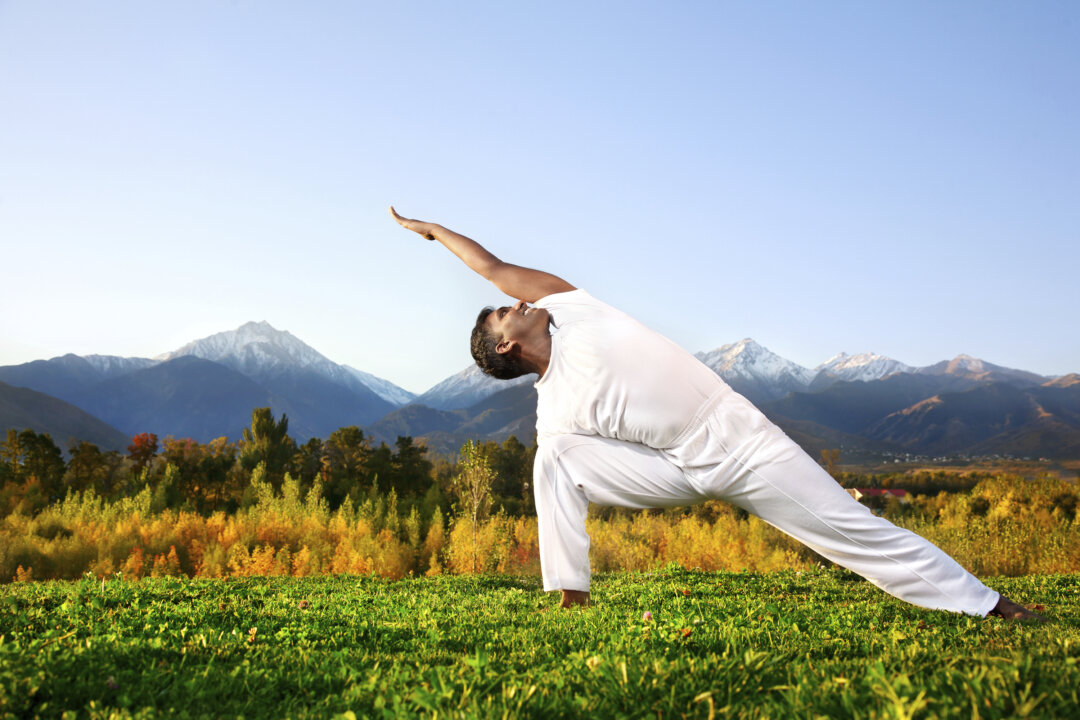 Stretching can help alleviate arthritis pain. (byheaven/iStock/Thinkstock)