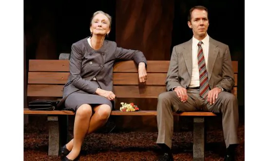 Theater Review: ‘A Walk in the Woods’